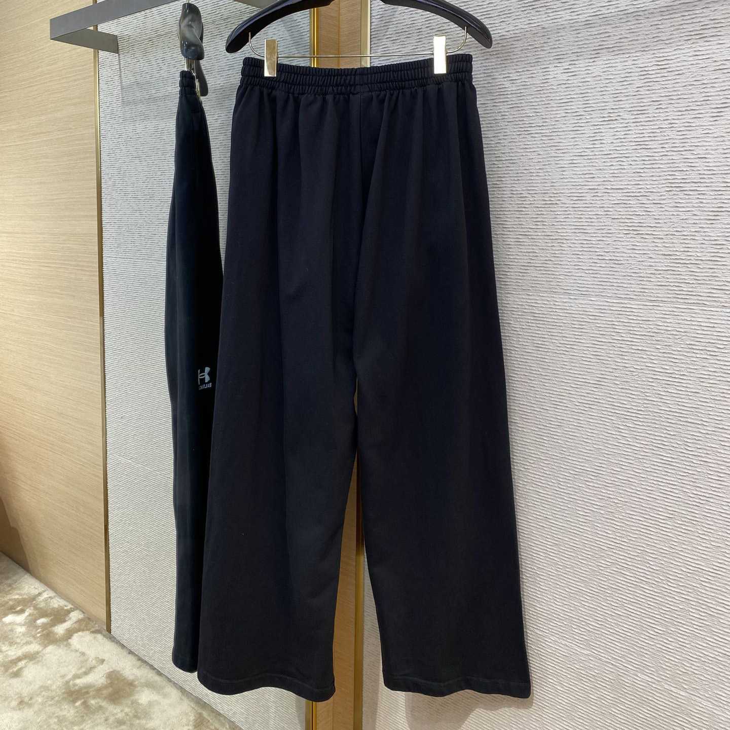 Balenciaga Under Armour® Baggy Sweatpants - DopestKickz