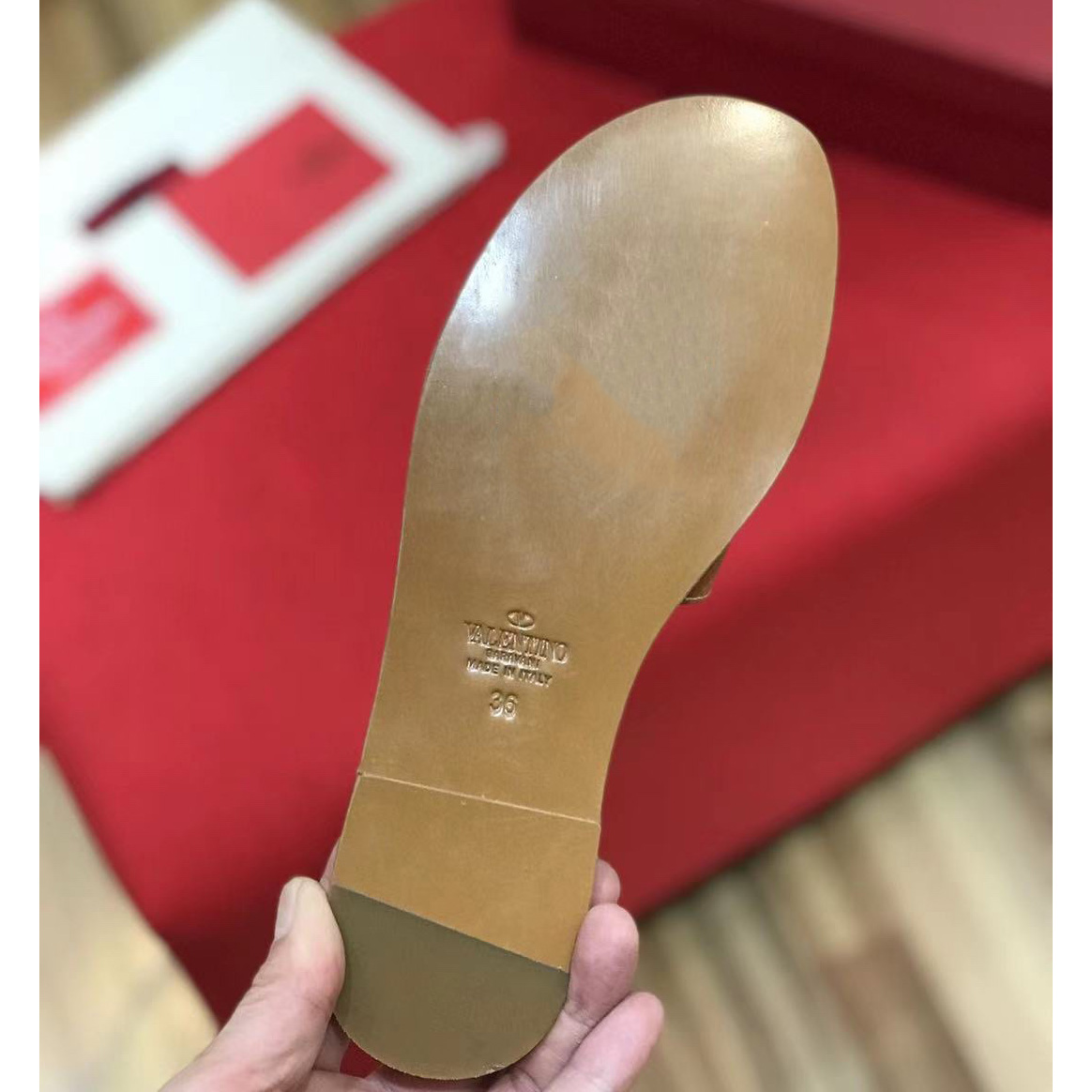 Valenti VLogo Signature Slide Sandal In Grainy Cowhide With  Accessory - DopestKickz