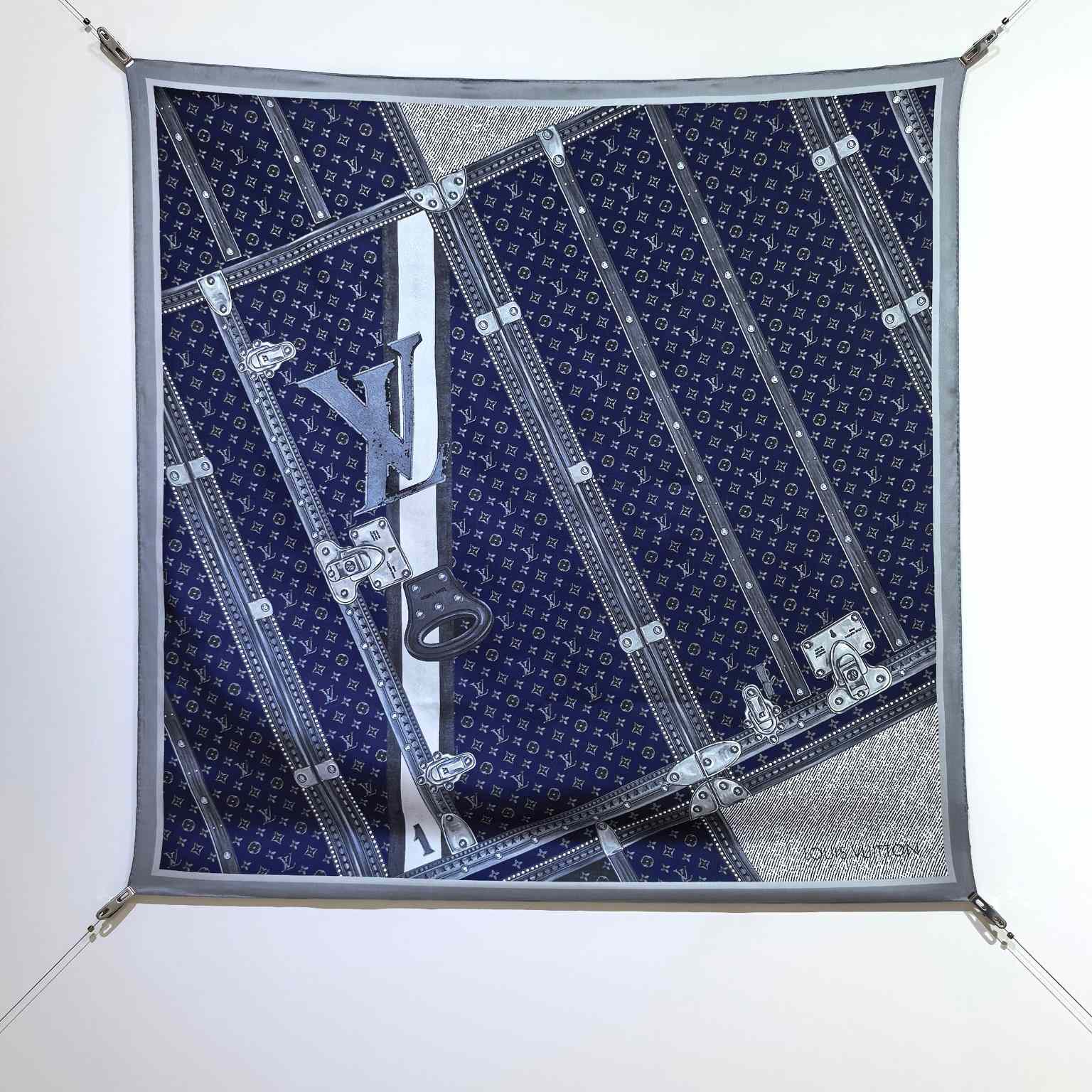 Louis Vuitton Time Trunk Square 90   - DopestKickz