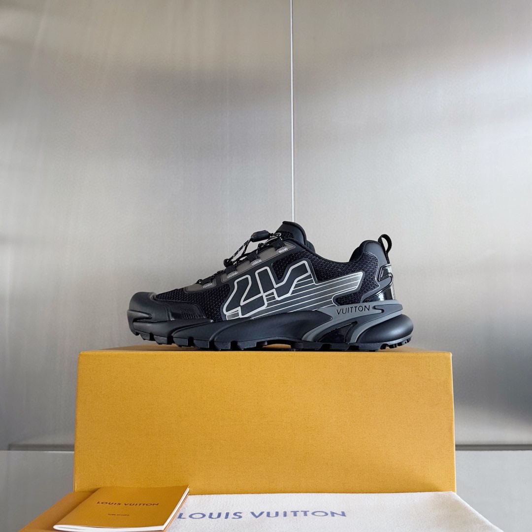 Louis Vuitton LV Runner Tatic Sneaker   1ADGZW - DopestKickz