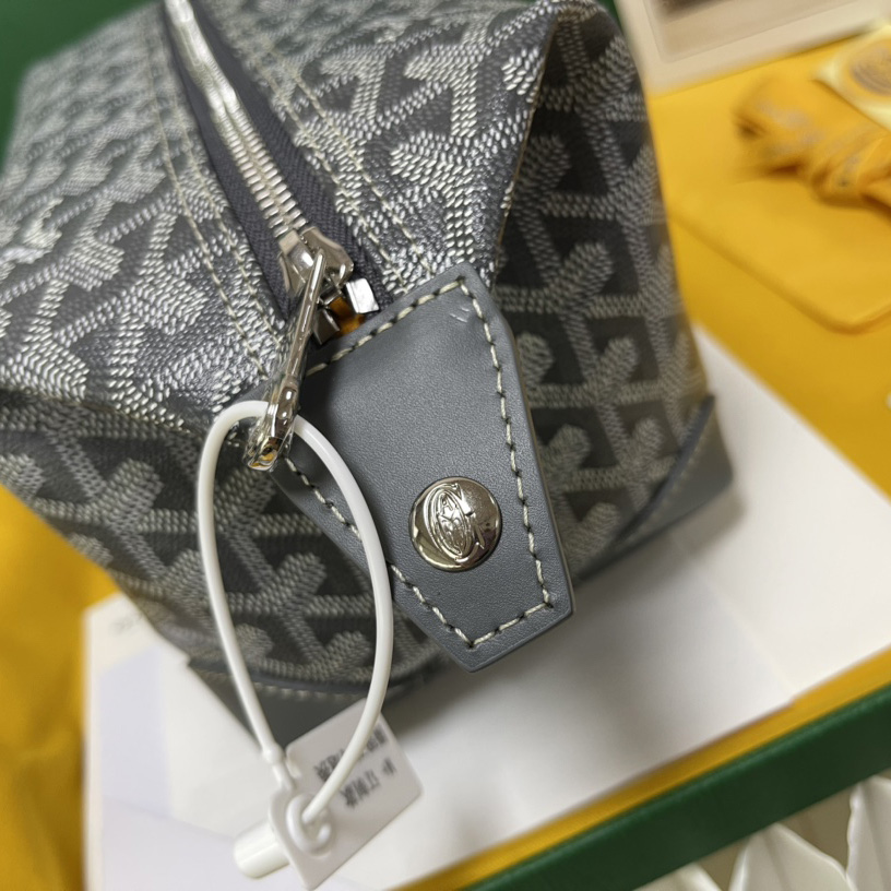 Goyard Boeing 25 Toilet Bag(25x12x12cm) - DopestKickz