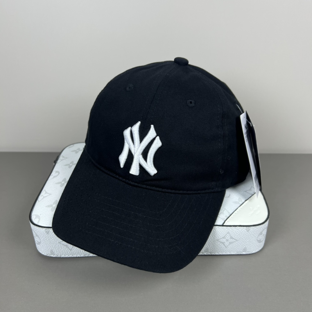 New York Yankees Cap In Black - DopestKickz