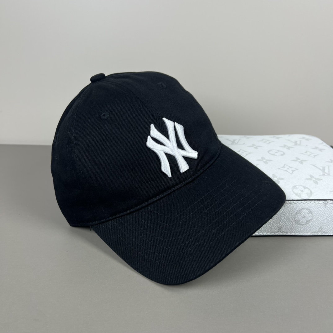 New York Yankees Cap In Black - DopestKickz