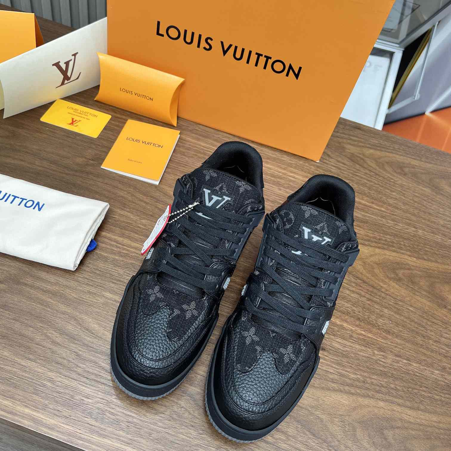 Louis Vuitton LV Trainer Sneaker    1A9IPP - DopestKickz