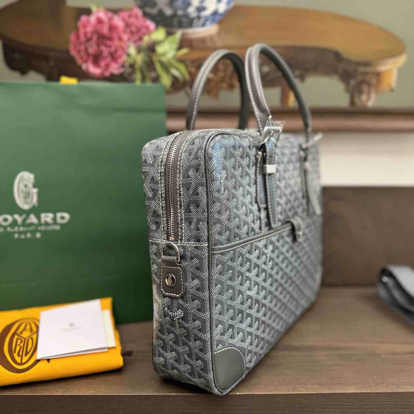 Goyard Ambassade MM Document Case - DopestKickz