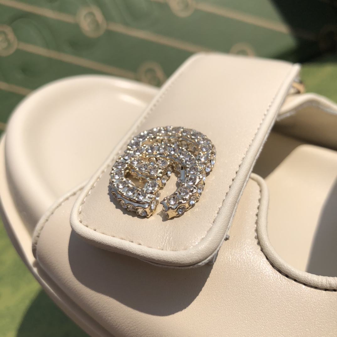 Gucci Women's Double G Sandal - DopestKickz