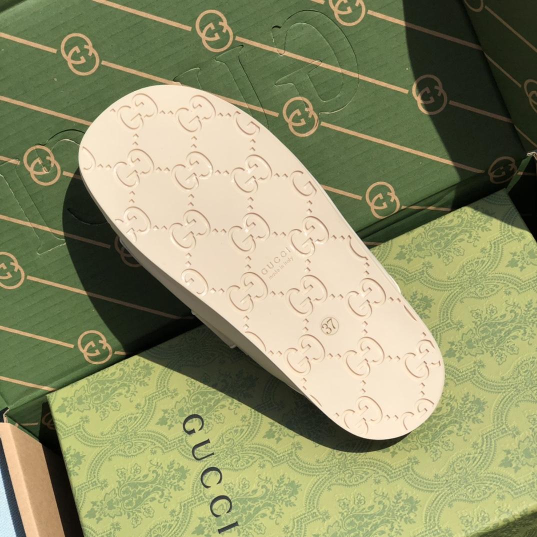 Gucci Women's Double G Sandal - DopestKickz