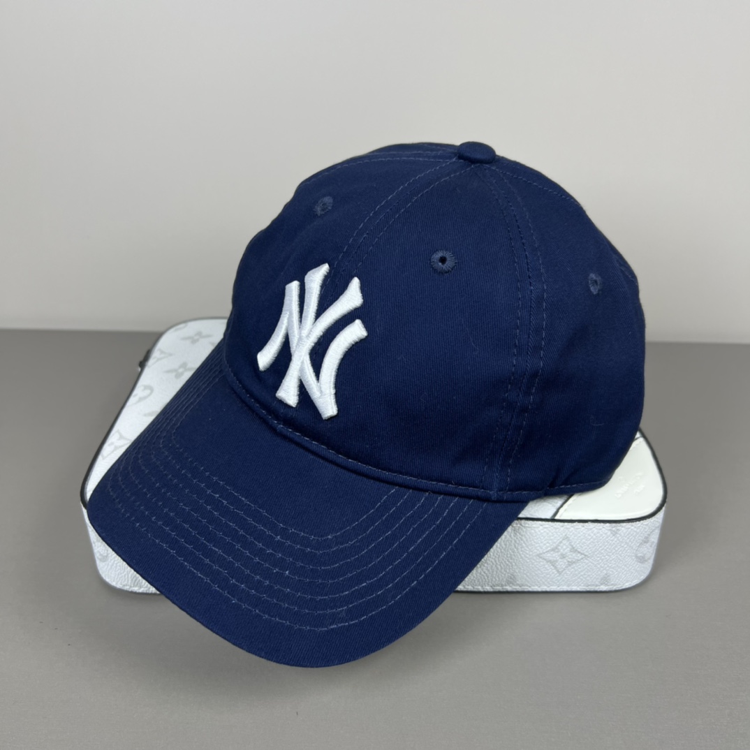 New York Yankees Cap In Blue - DopestKickz