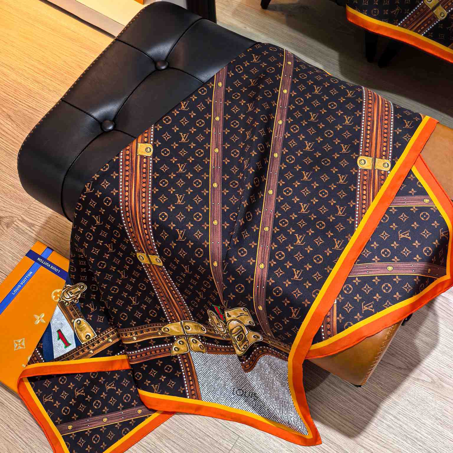 Louis Vuitton Time Trunk Square 90  M94096 - DopestKickz