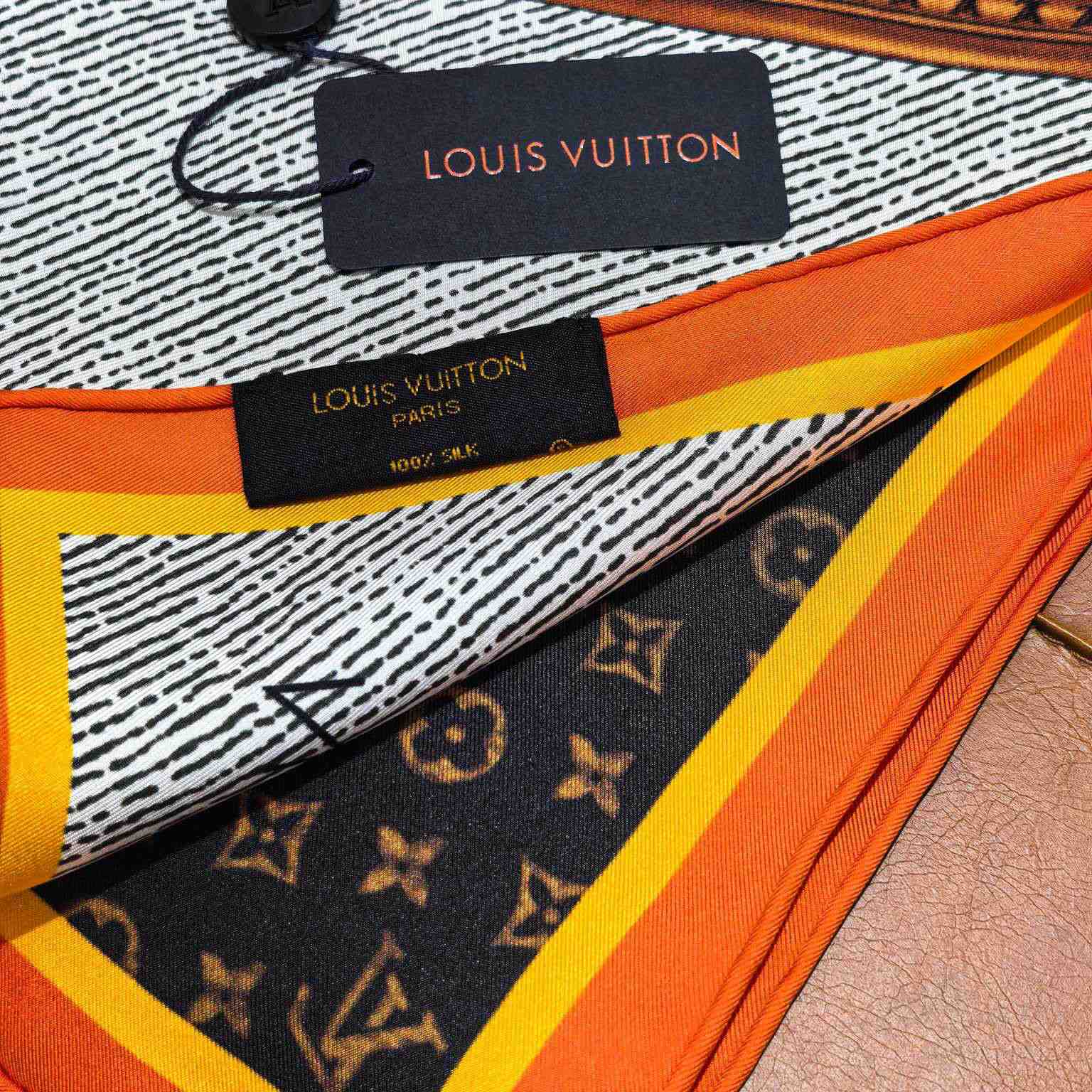 Louis Vuitton Time Trunk Square 90  M94096 - DopestKickz