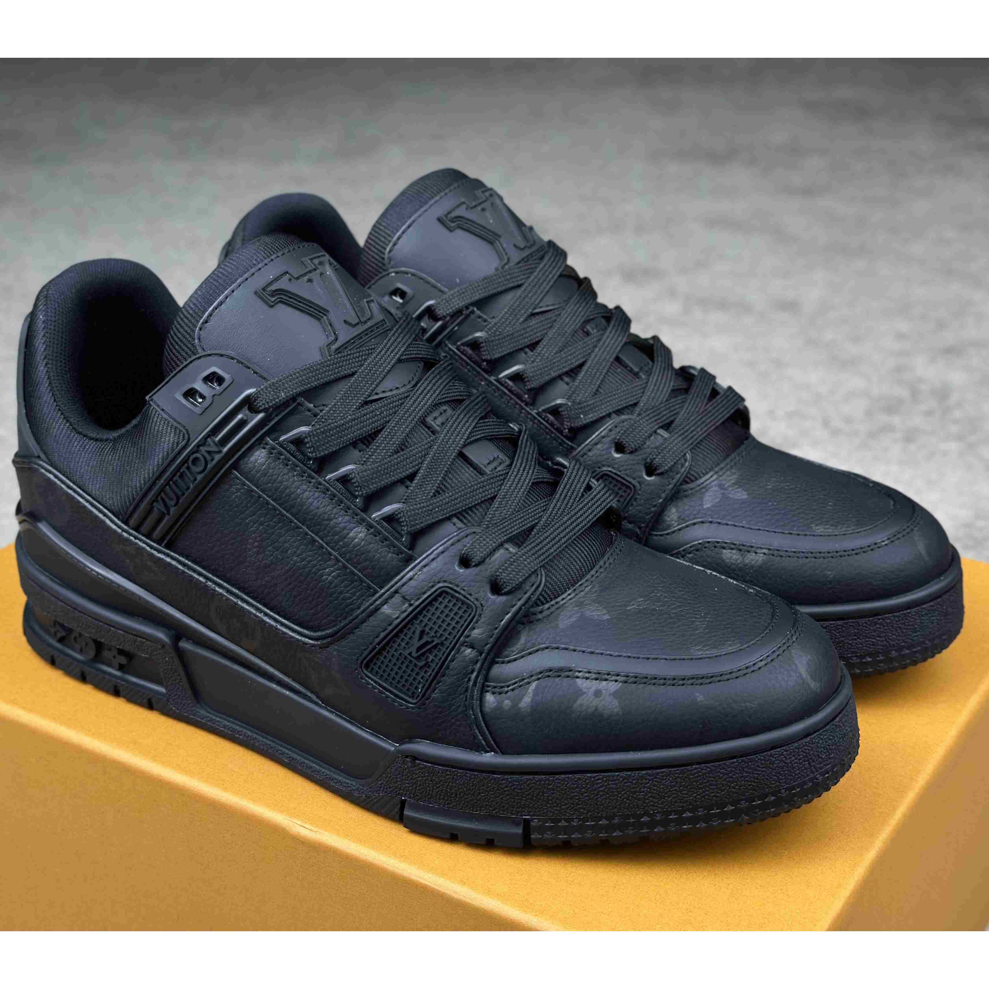 Louis Vuitton LV Trainer Sneaker       1AHDBU - DopestKickz