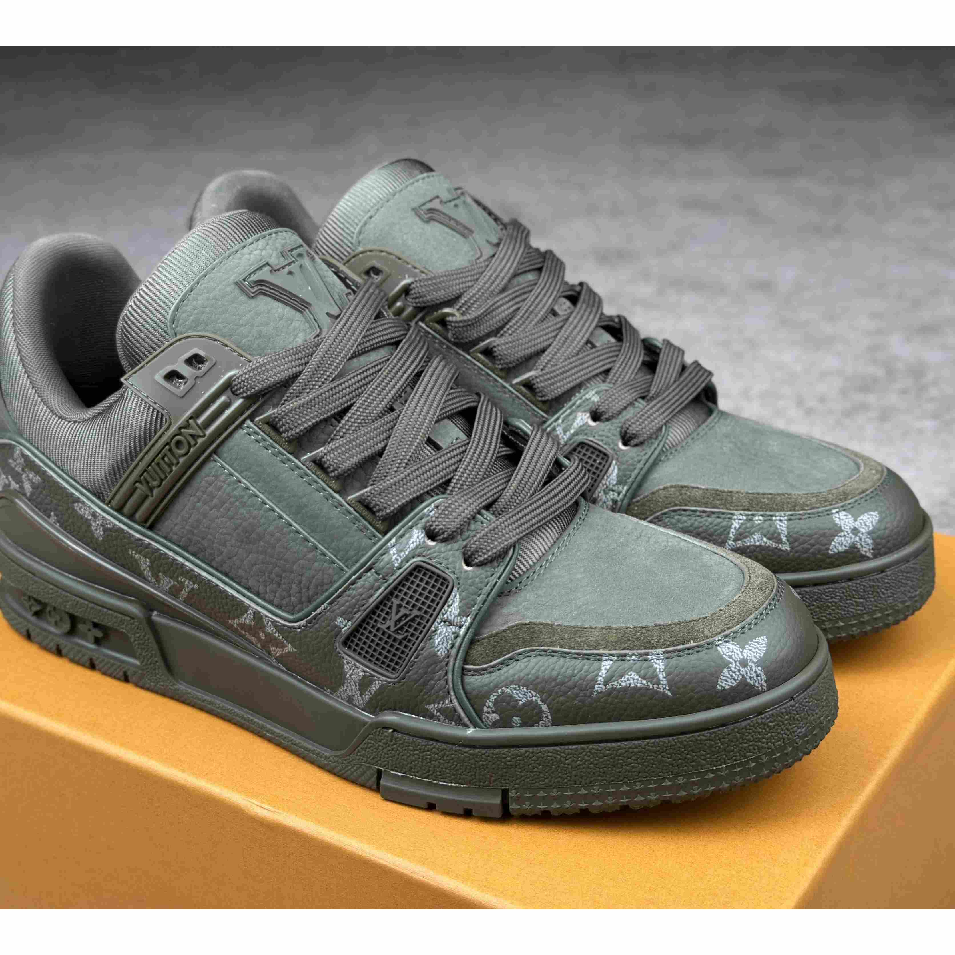 Louis Vuitton LV Trainer Sneaker       1AH995 - DopestKickz