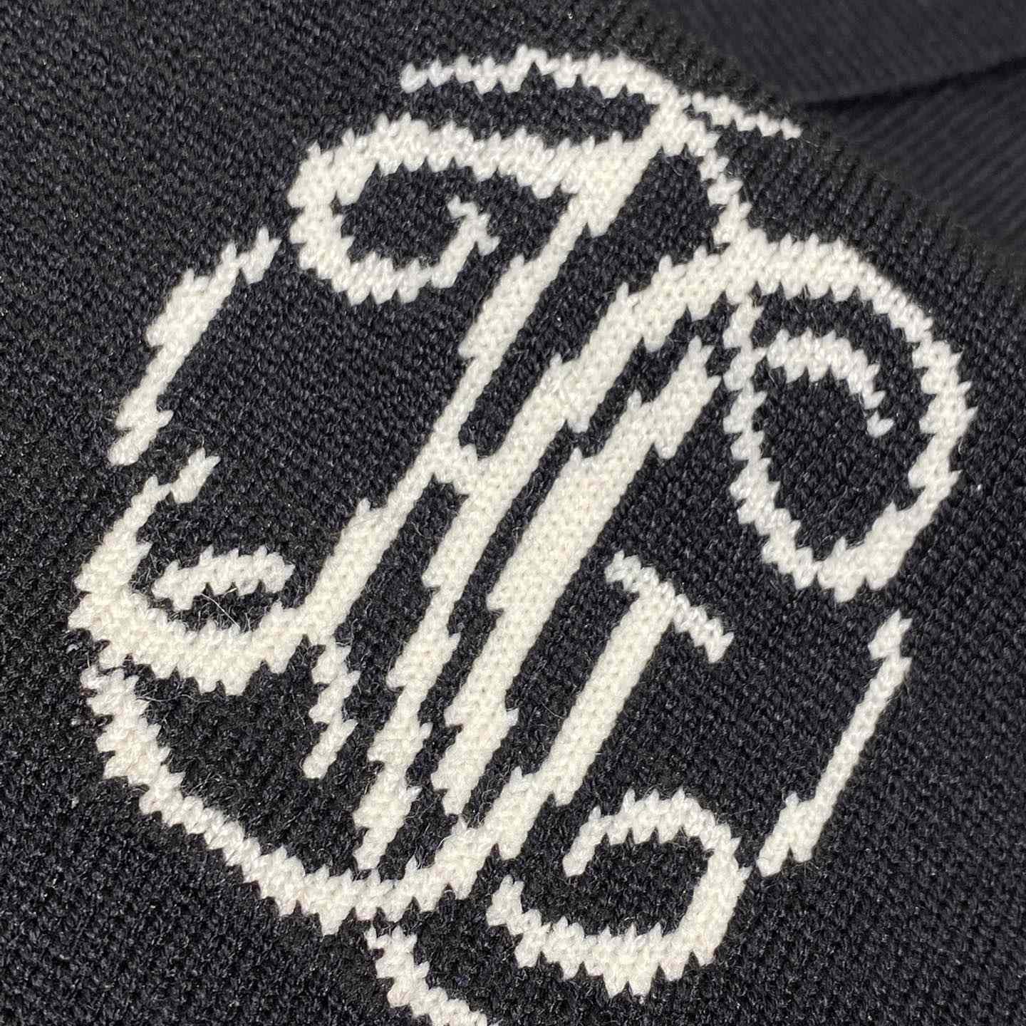 Givenchy Polo In Knit with HG Jacquard - DopestKickz