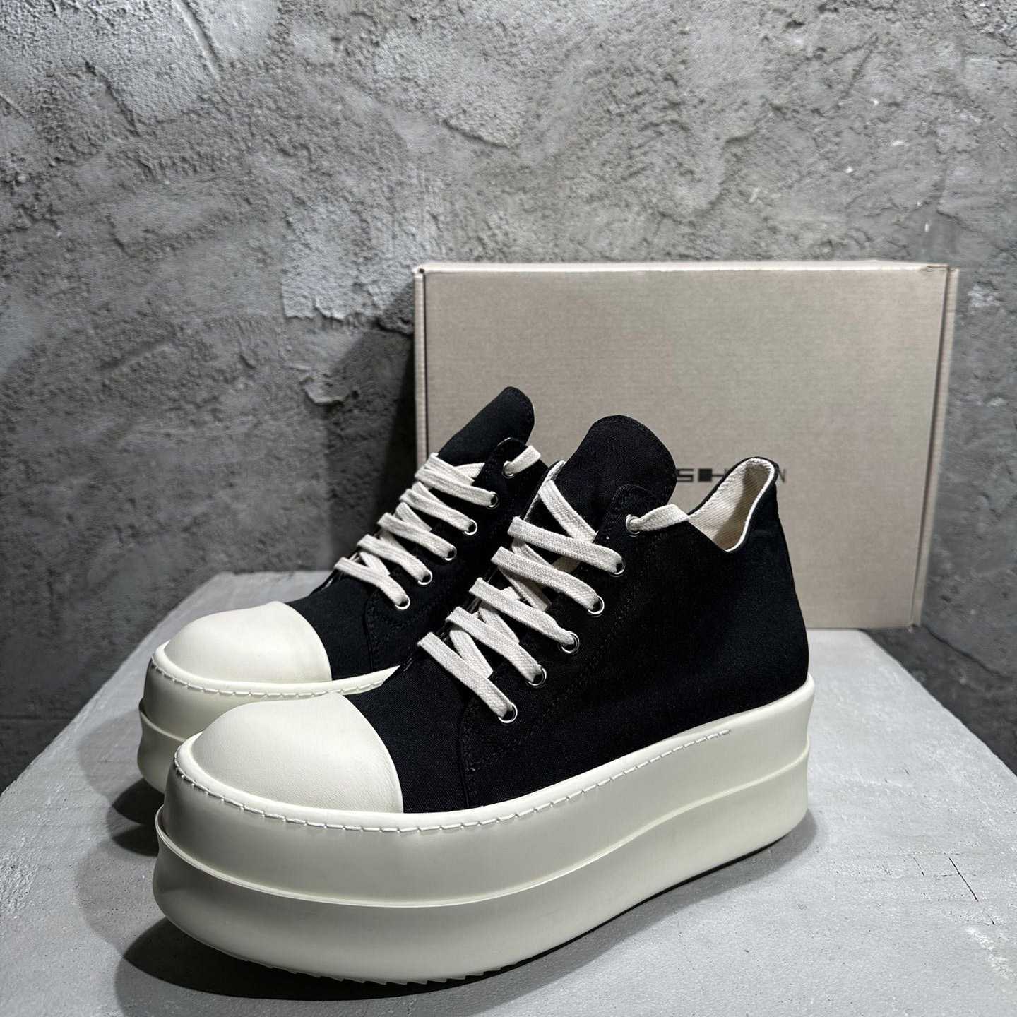 Rick Owens Low-Top Sneakers - DopestKickz
