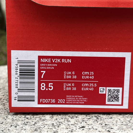 Nike V2K Sneaker        FD0736-202 - DopestKickz