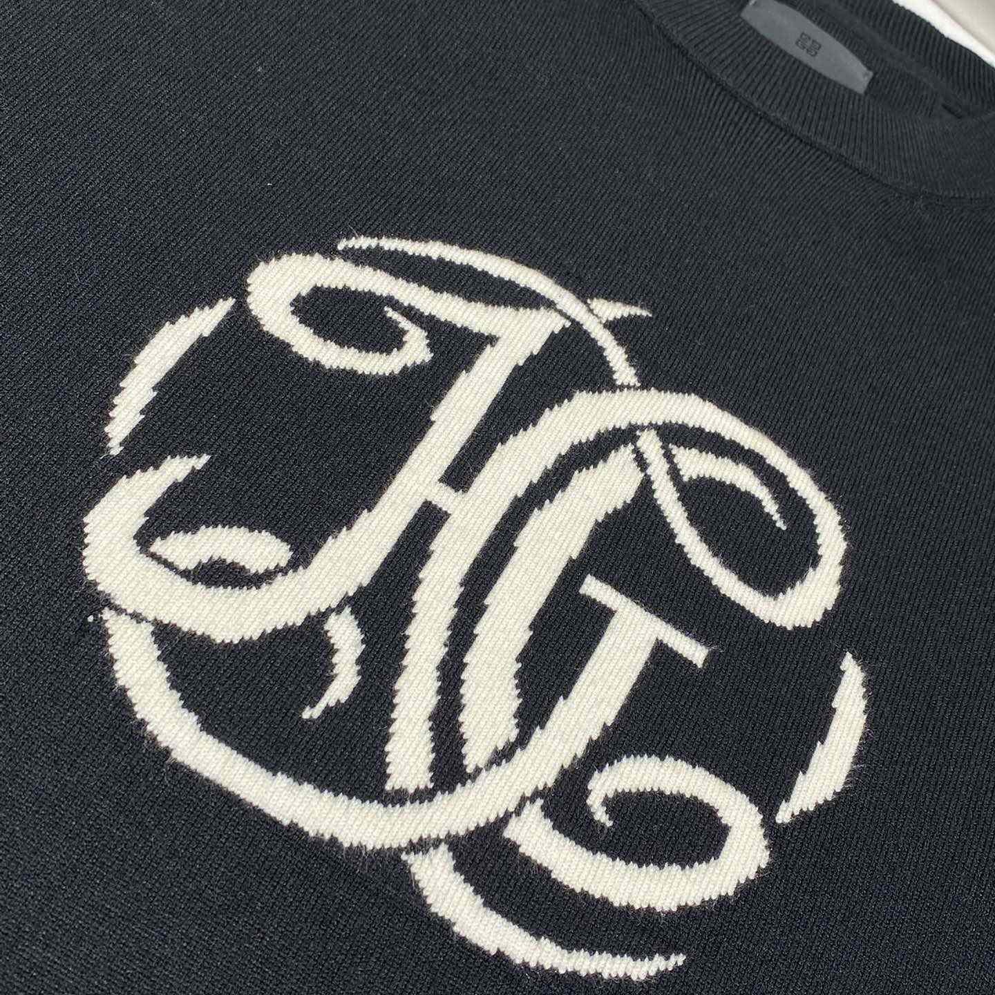 Givenchy T-shirt In Knit With HG Jacquard - DopestKickz