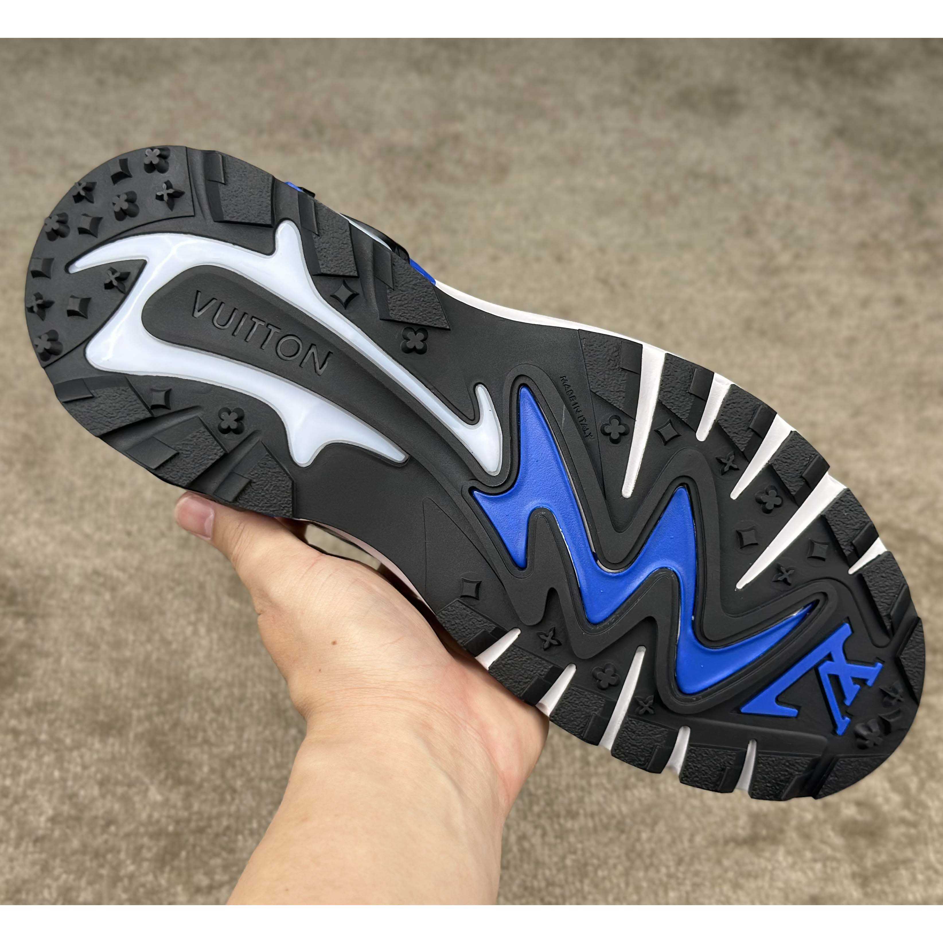 Louis Vuitton LV Runner Tatic Sneaker  1ADI69 - DopestKickz