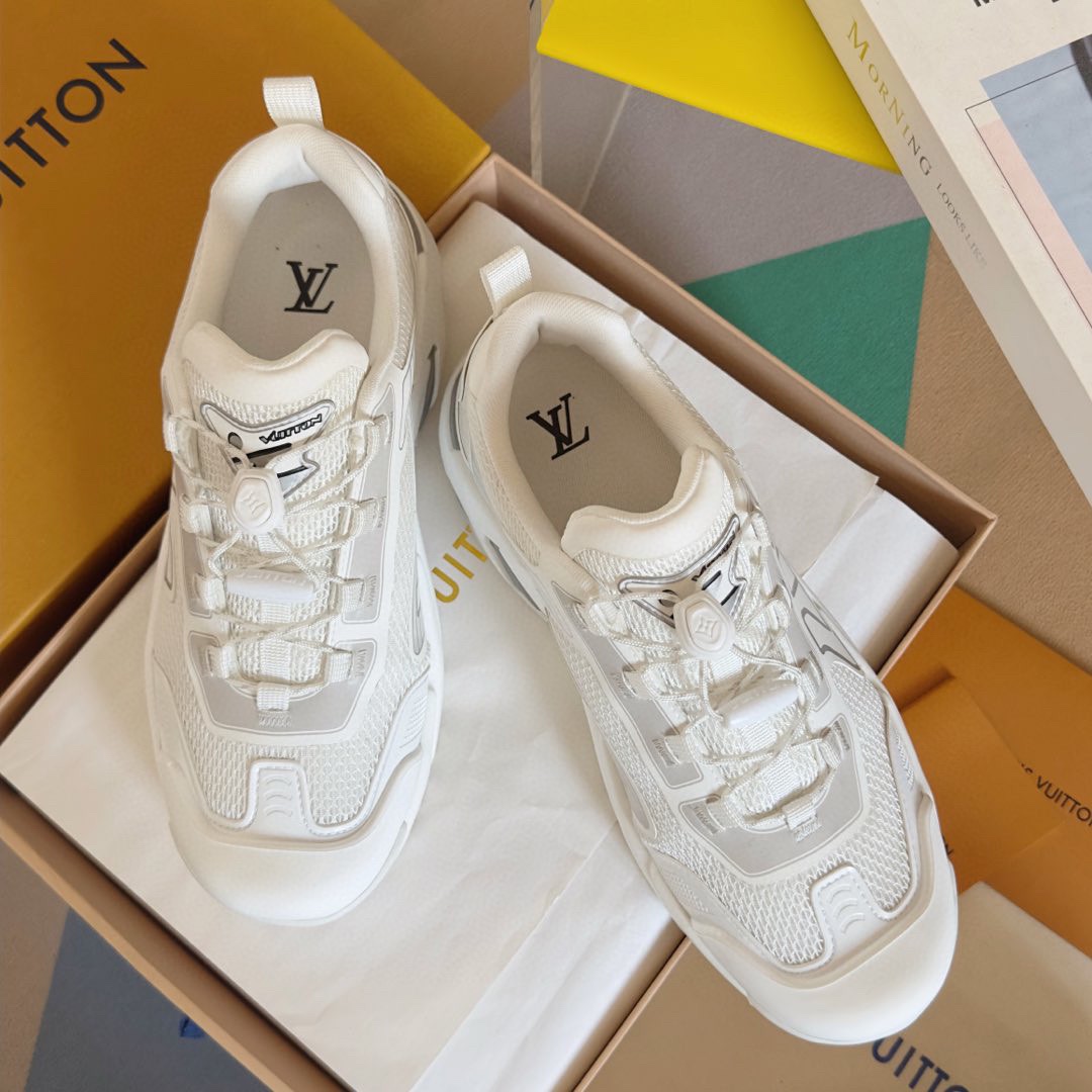 Louis Vuitton LV Runner Tatic Sneaker   1ADGZF - DopestKickz