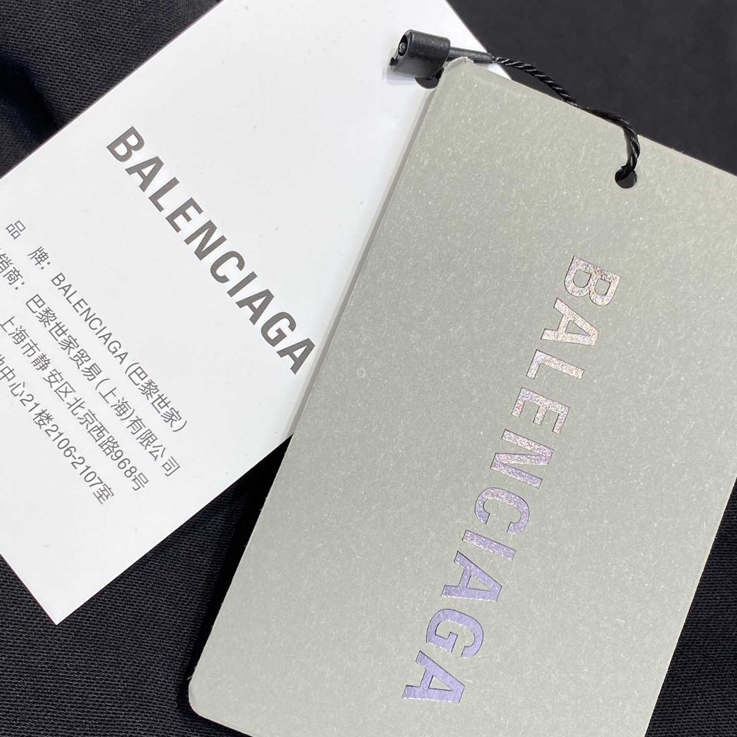 Balenciaga Men's Black Logo T-shirt - DopestKickz