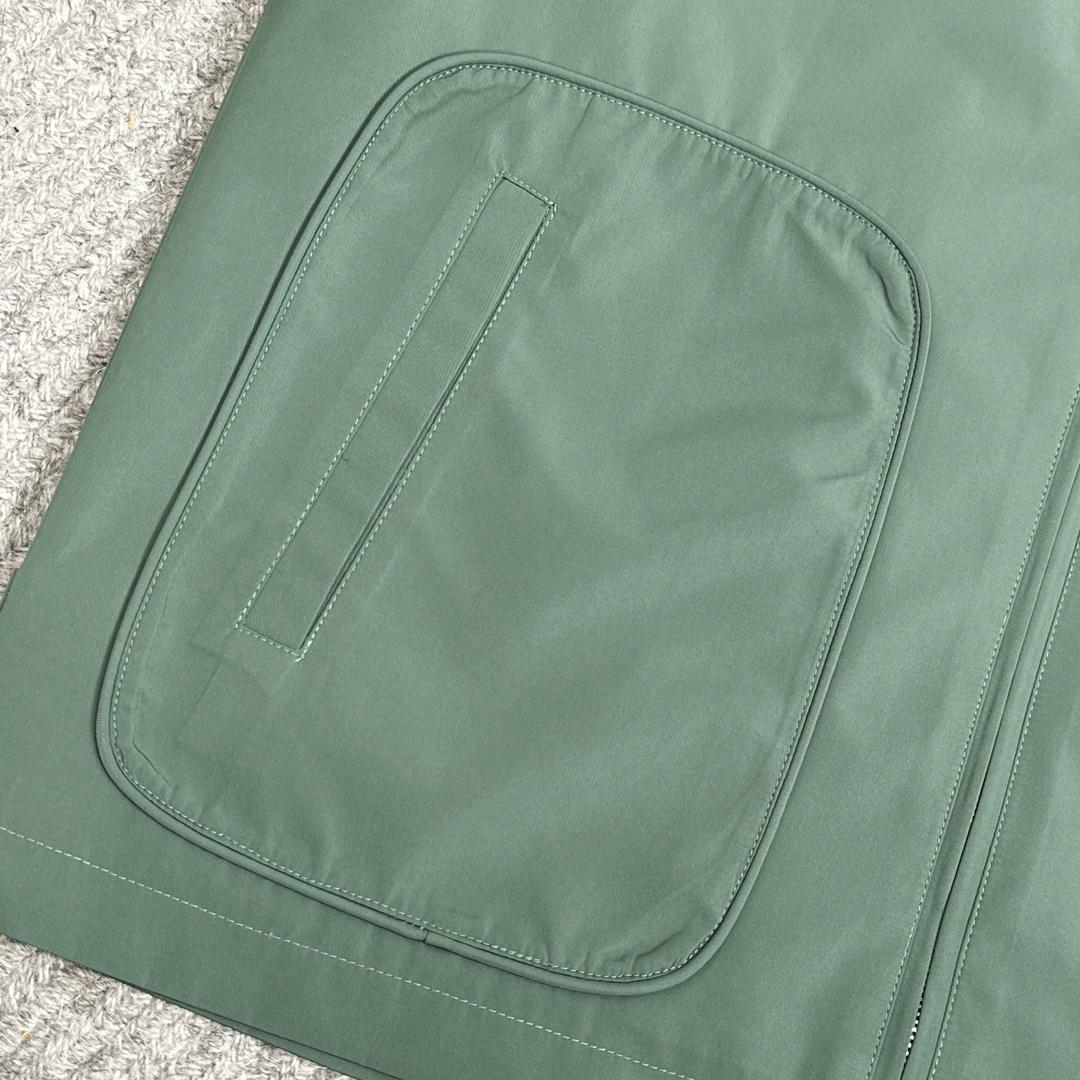 Amiri Logo Print Zip Jacket - DopestKickz