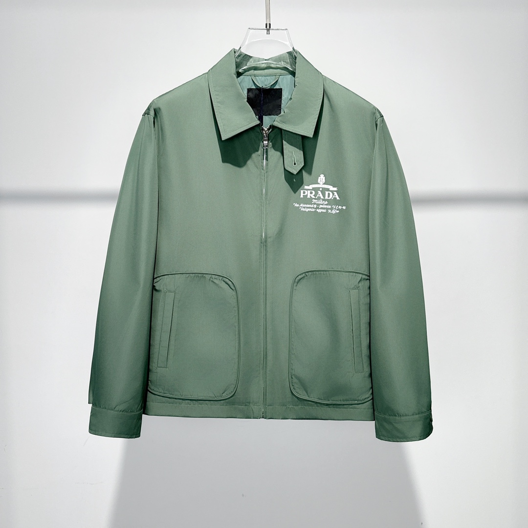 Amiri Logo Print Zip Jacket - DopestKickz