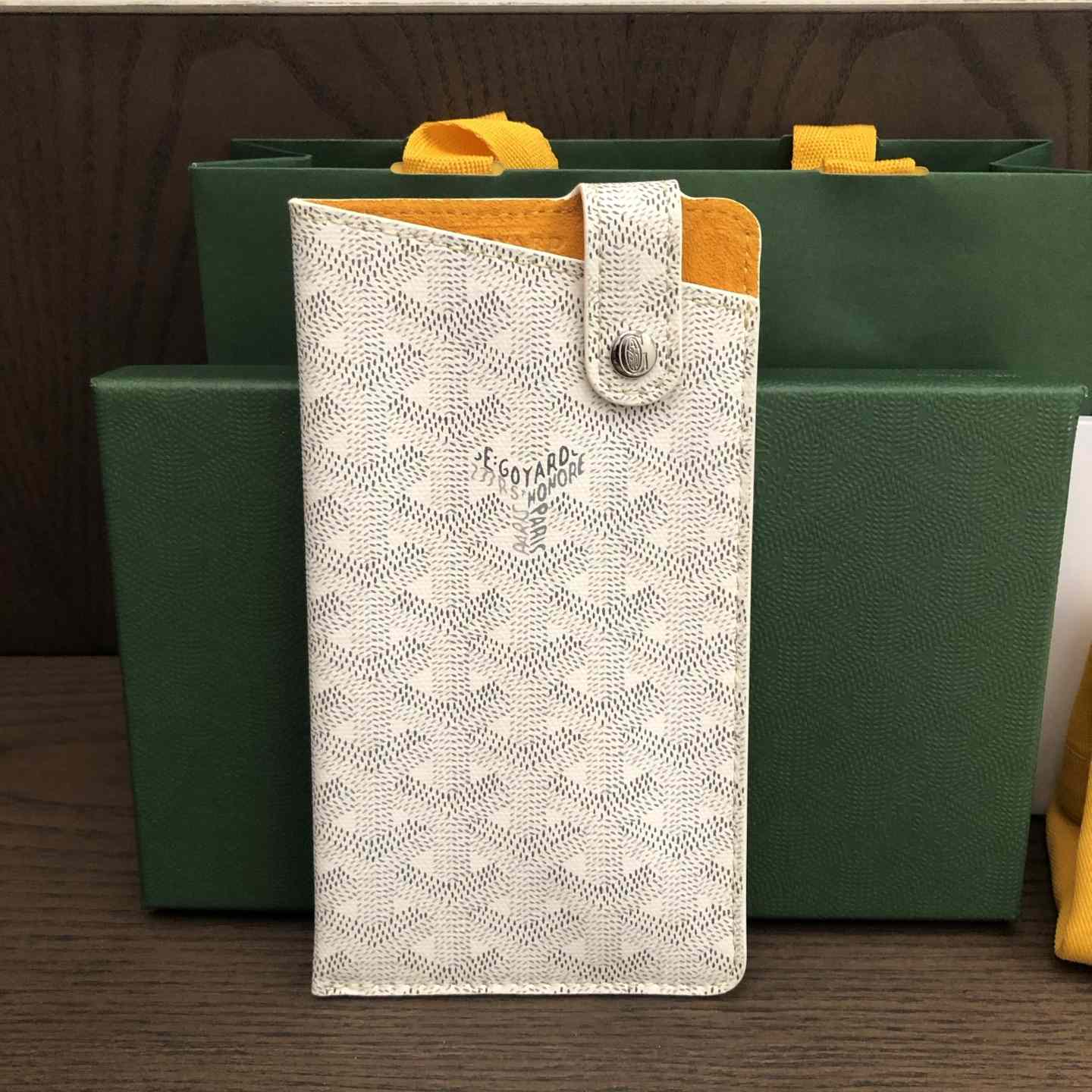 Goyard Montmartre GM Case - DopestKickz