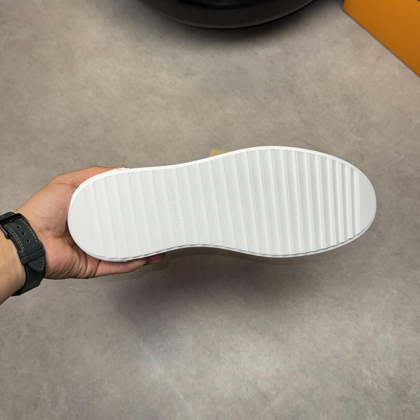 Louis Vuitton Sneaker - DopestKickz