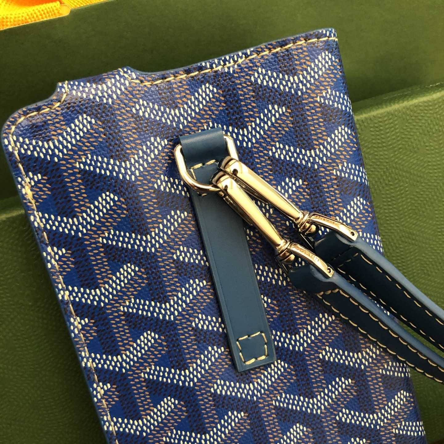 Goyard Montmartre GM Case - DopestKickz