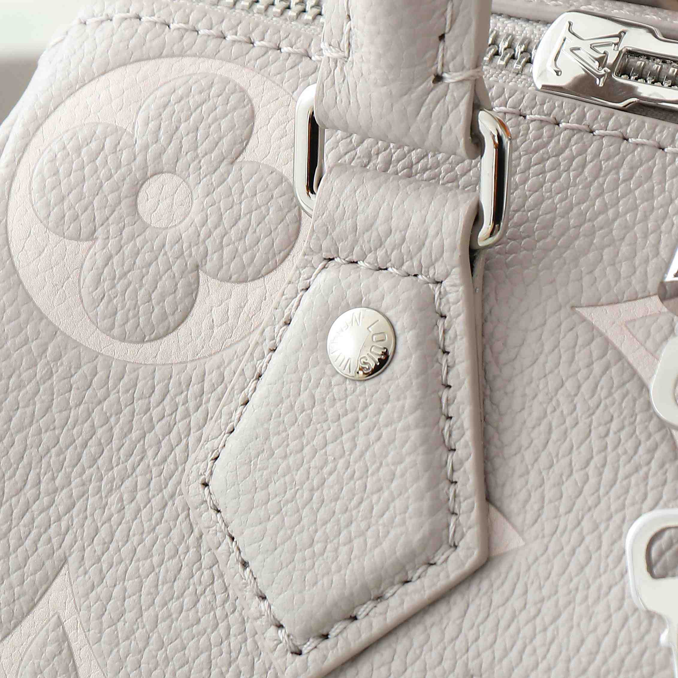 Louis Vuitton Speedy Bandoulière 20   M14207 - DopestKickz