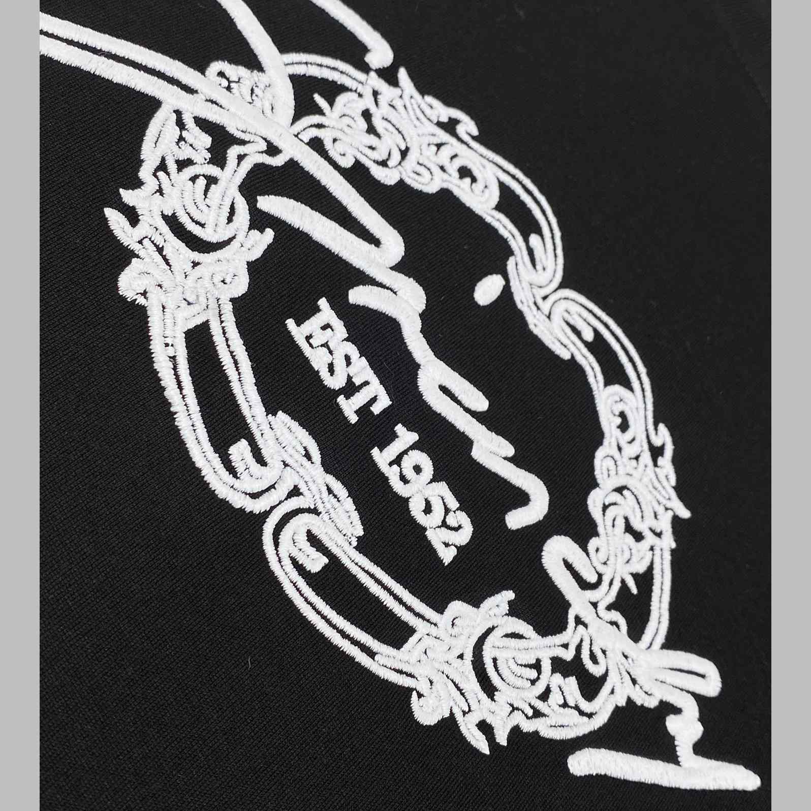 Givenchy T-shirt In Cotton With GIVENCHY Medallion - DopestKickz