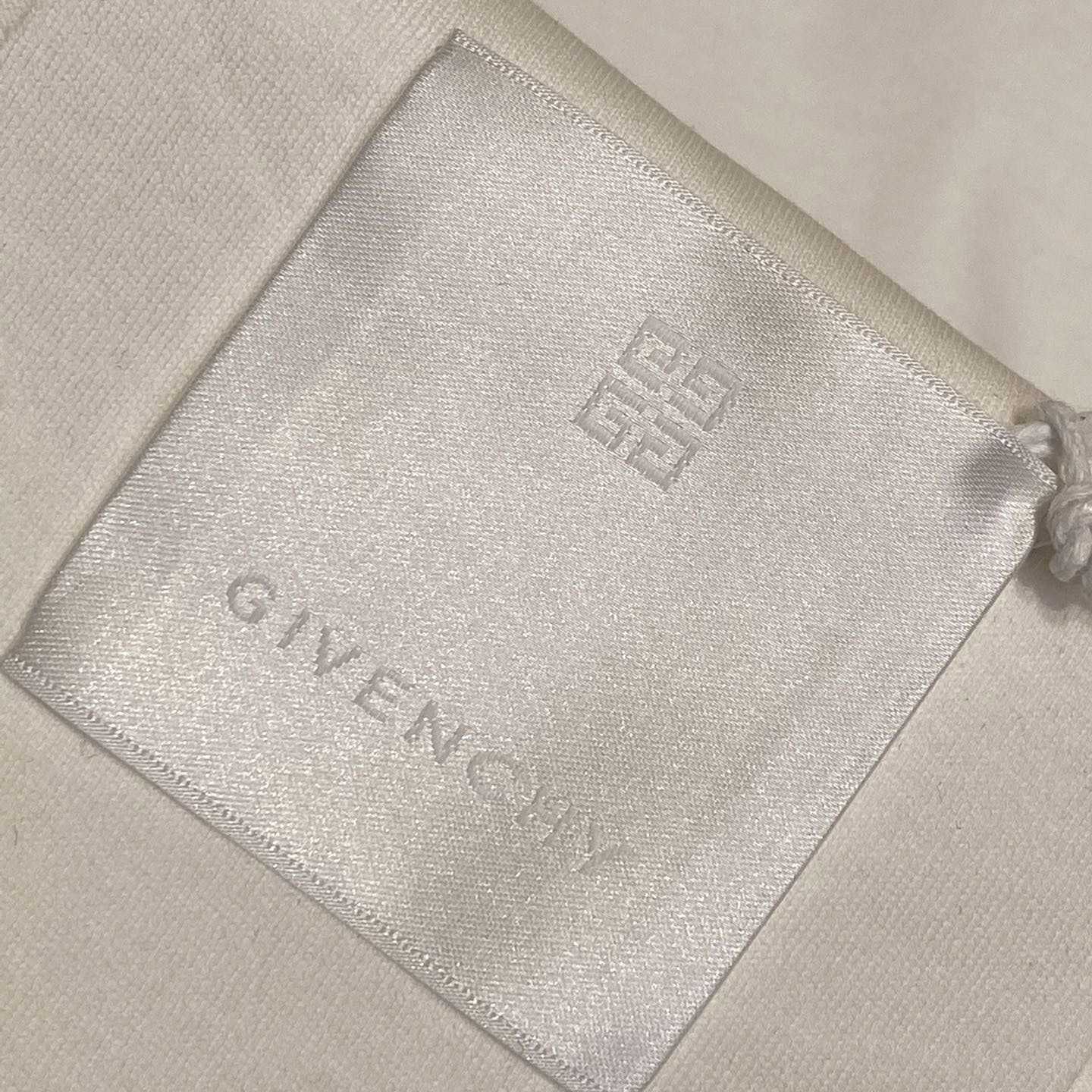 Givenchy Reverse t-shirt in cotton with Hubert objects - DopestKickz