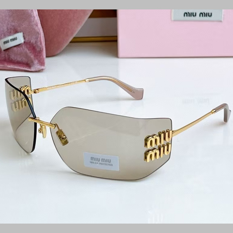 Miu Miu Runway Sunglasses - DopestKickz