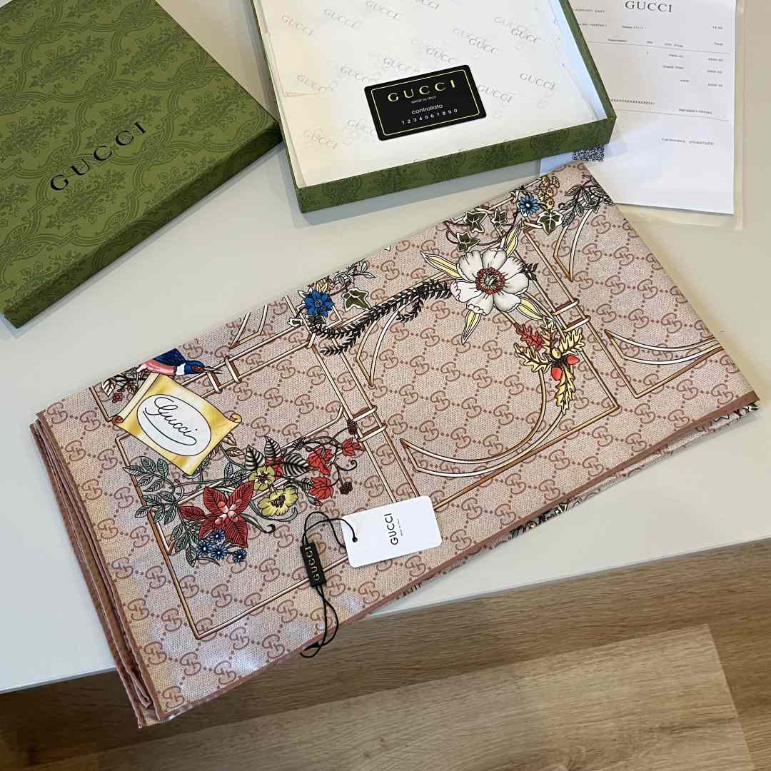 Gucci Printed Silk Carré - DopestKickz