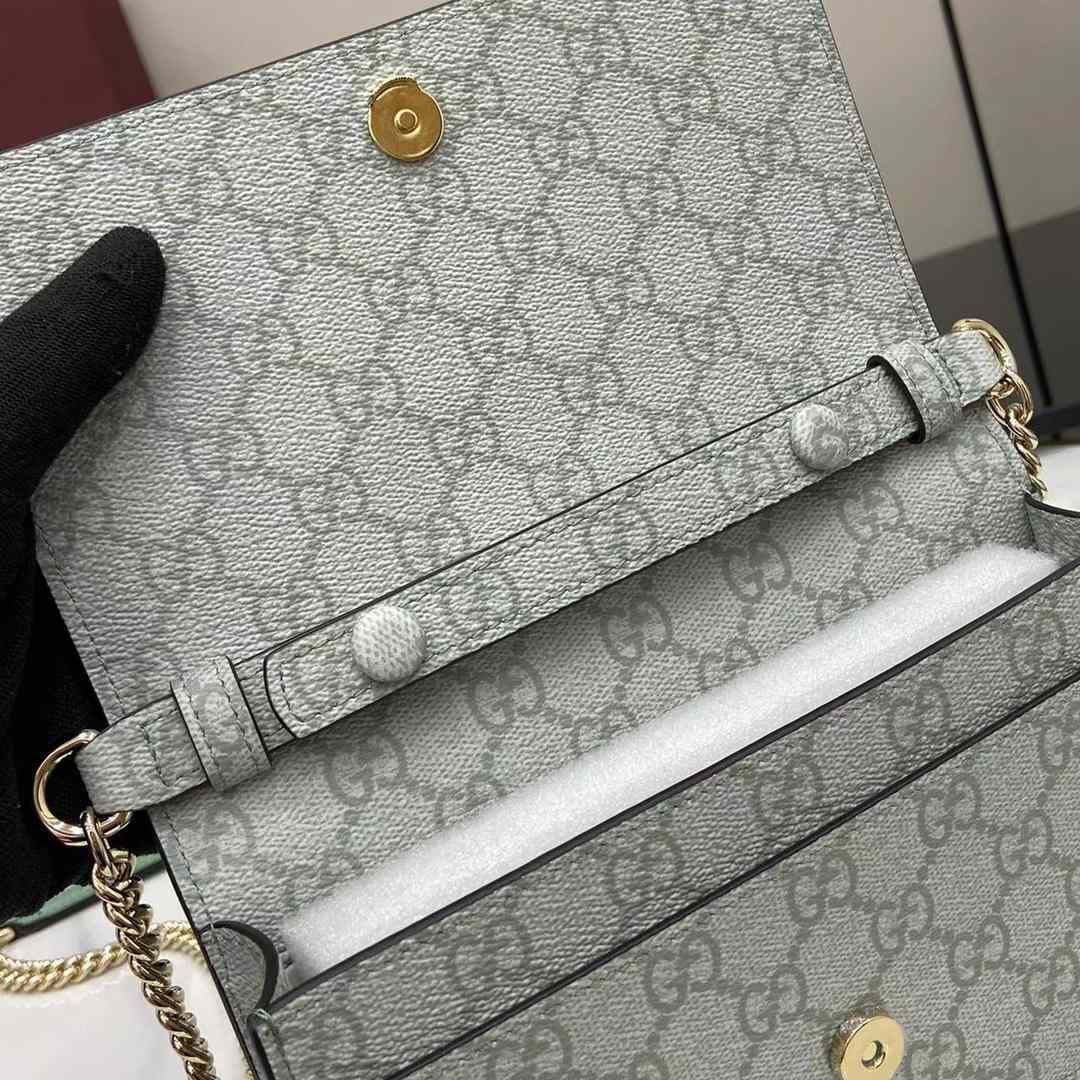 Gucci GG Emblem Wallet On Chain - DopestKickz