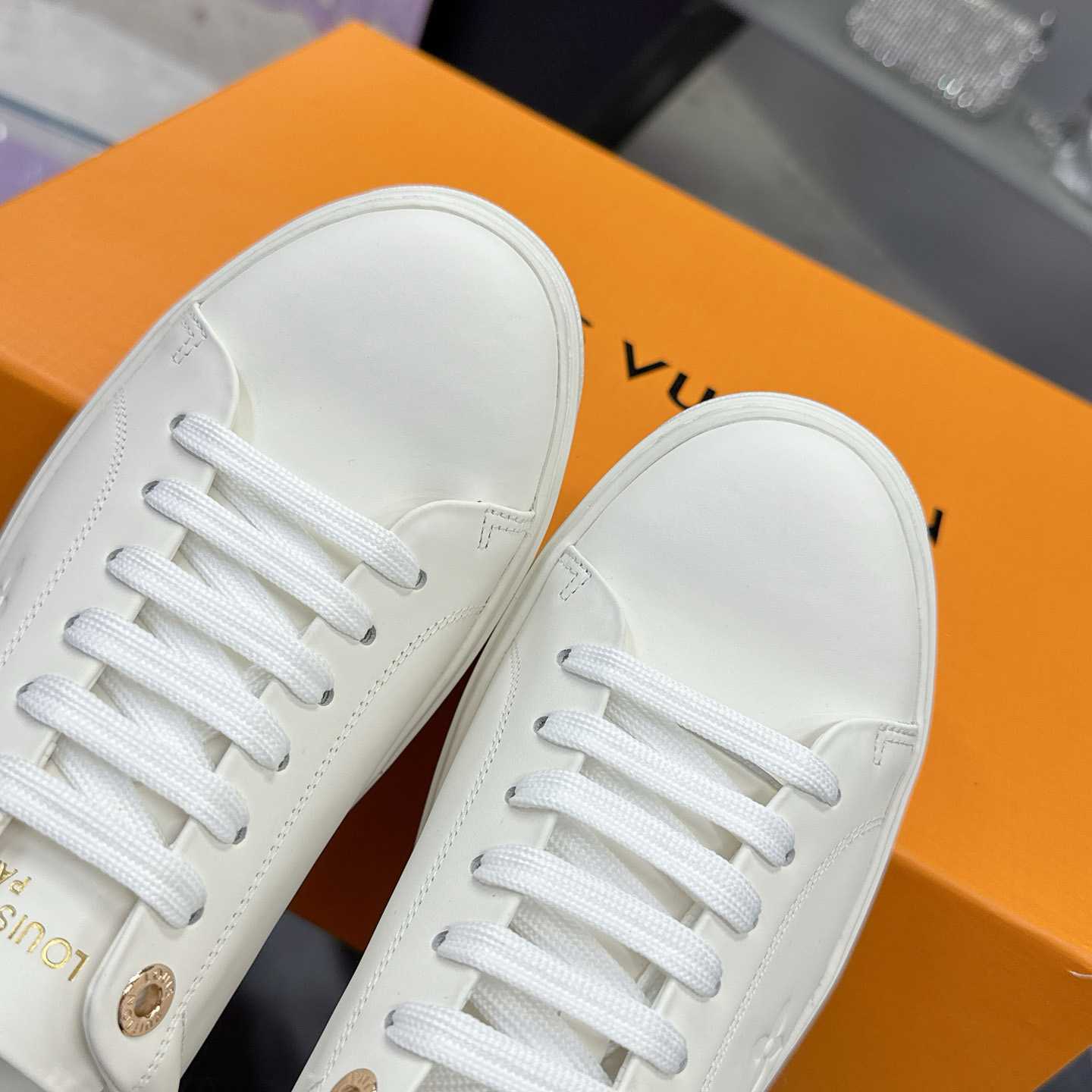 Louis Vuitton Time Out Sneaker  1AGUXU - DopestKickz