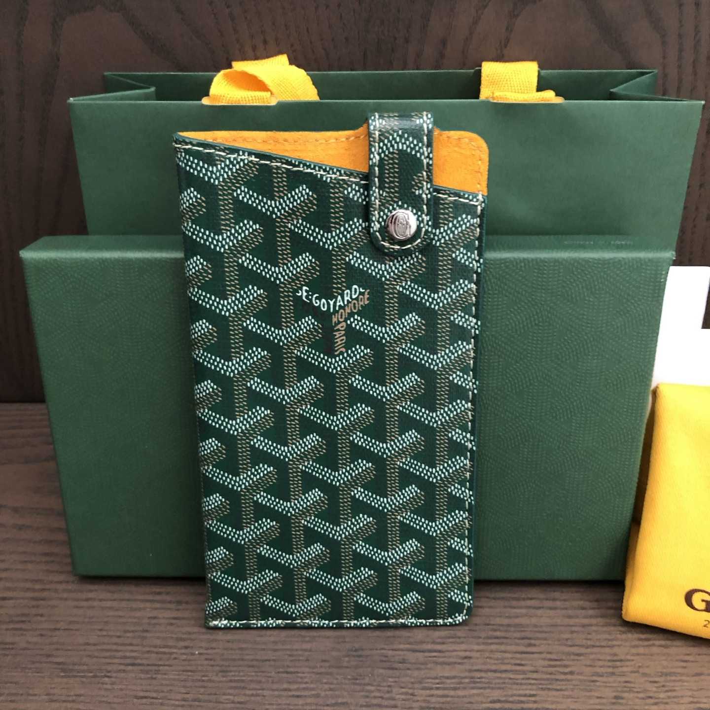 Goyard Montmartre GM Case - DopestKickz