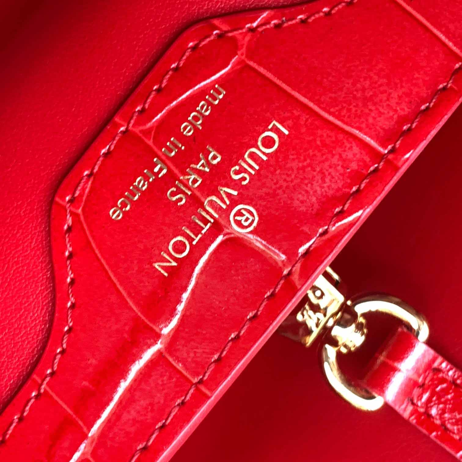 Louis Vuitton Capucines BB   N92173 (27 x 18x9cm) - DopestKickz