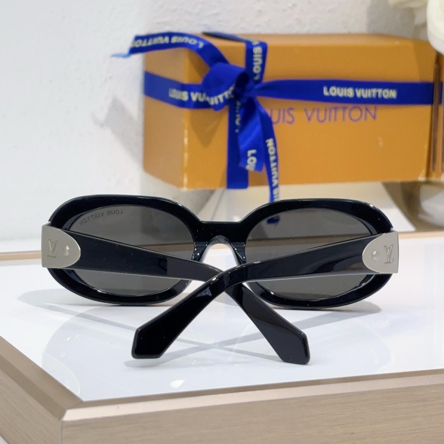 Louis Vuitton LV Hinge Sunglasses  Z2600U - DopestKickz