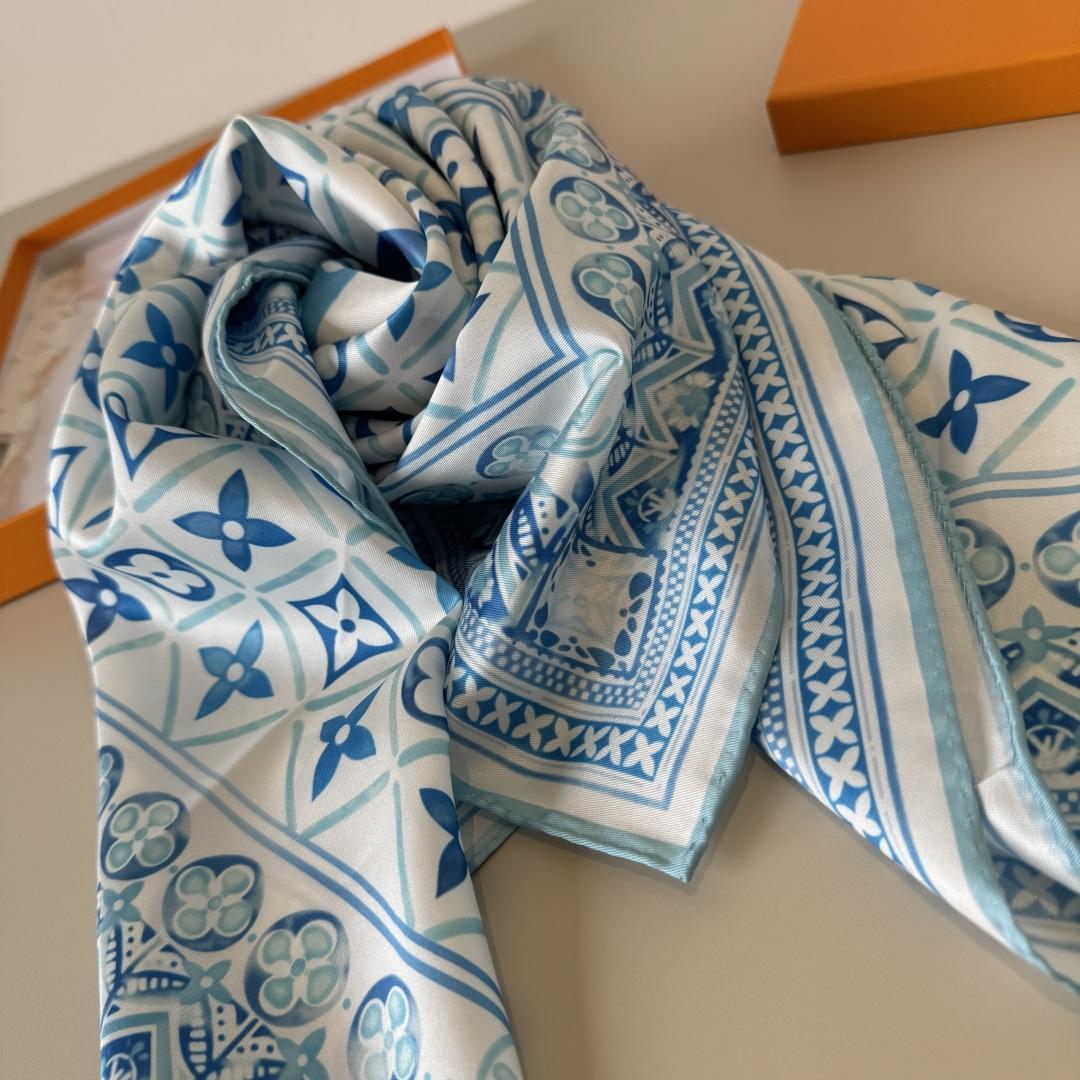 Louis Vuitton LV Tiles Square 90  M73333 - DopestKickz