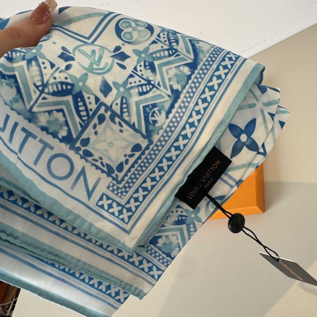 Louis Vuitton LV Tiles Square 90  M73333 - DopestKickz