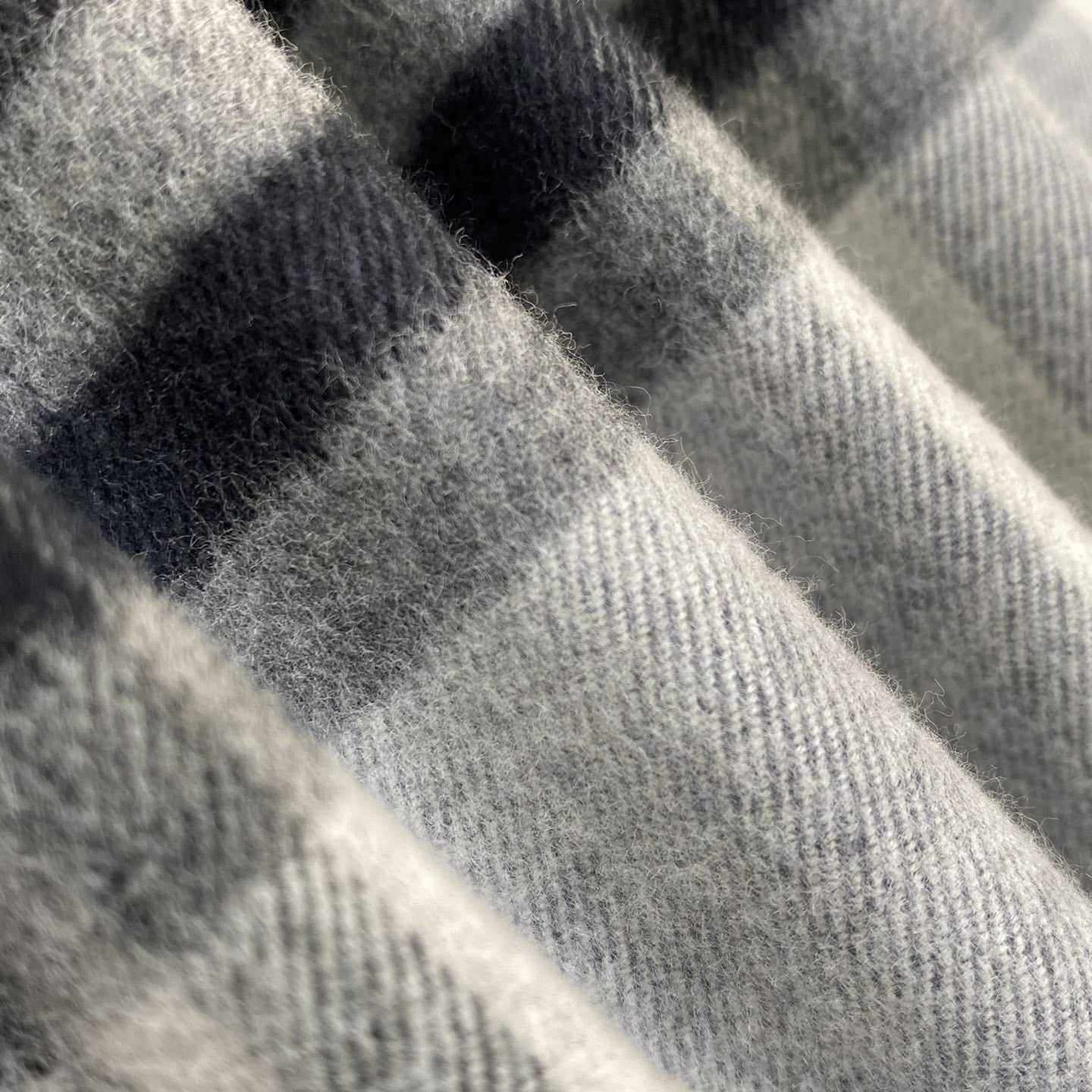 Louis Vuitton Long-Sleeved Cotton Flannel Shirt  1AFXST - DopestKickz