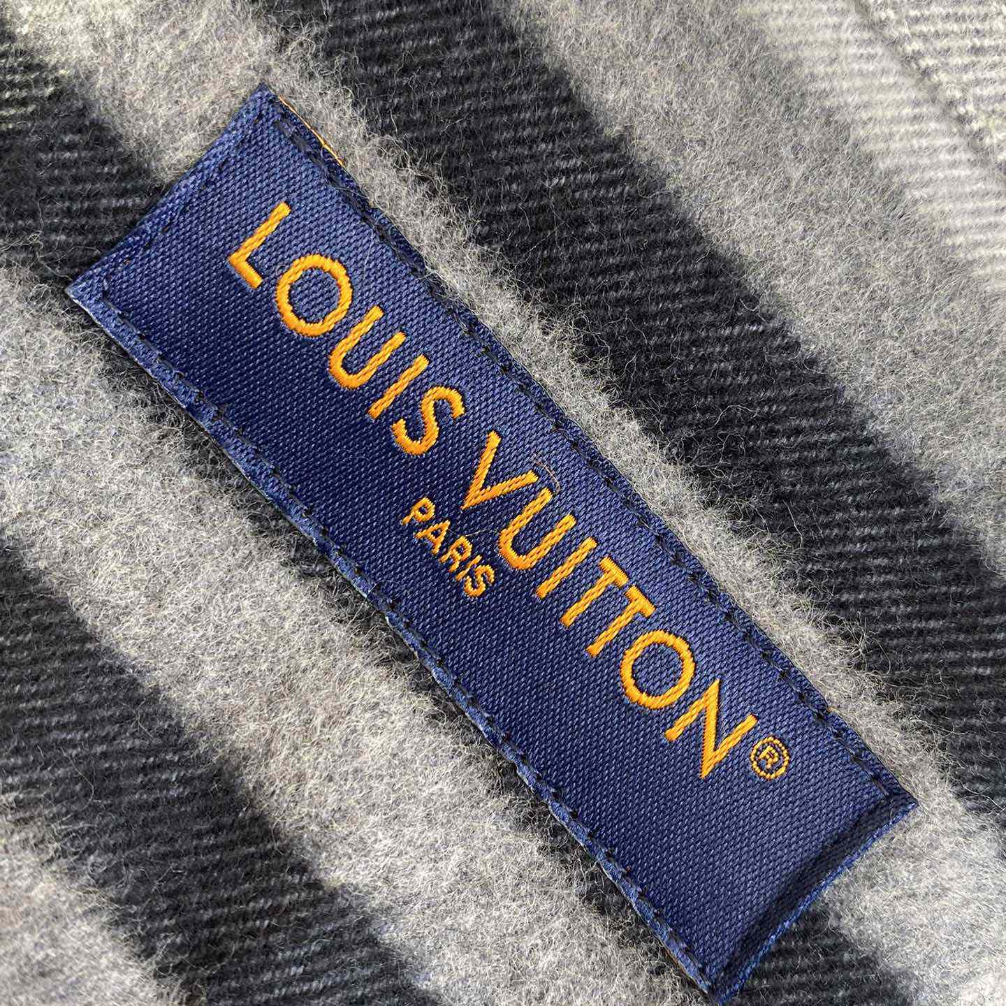 Louis Vuitton Long-Sleeved Cotton Flannel Shirt  1AFXST - DopestKickz
