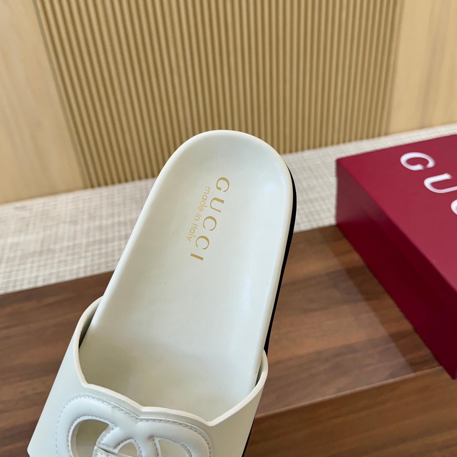 Gucci Women's Interlocking G Slide Sandal - DopestKickz