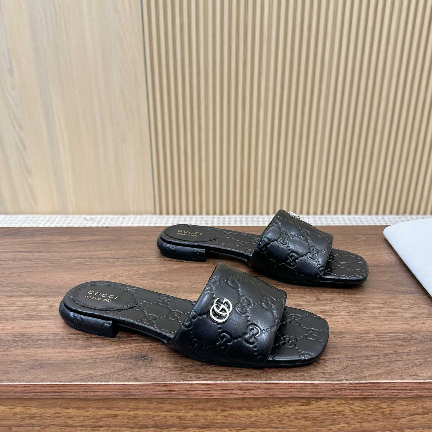 Gucci Women's Slide Sandal With Double G - DopestKickz