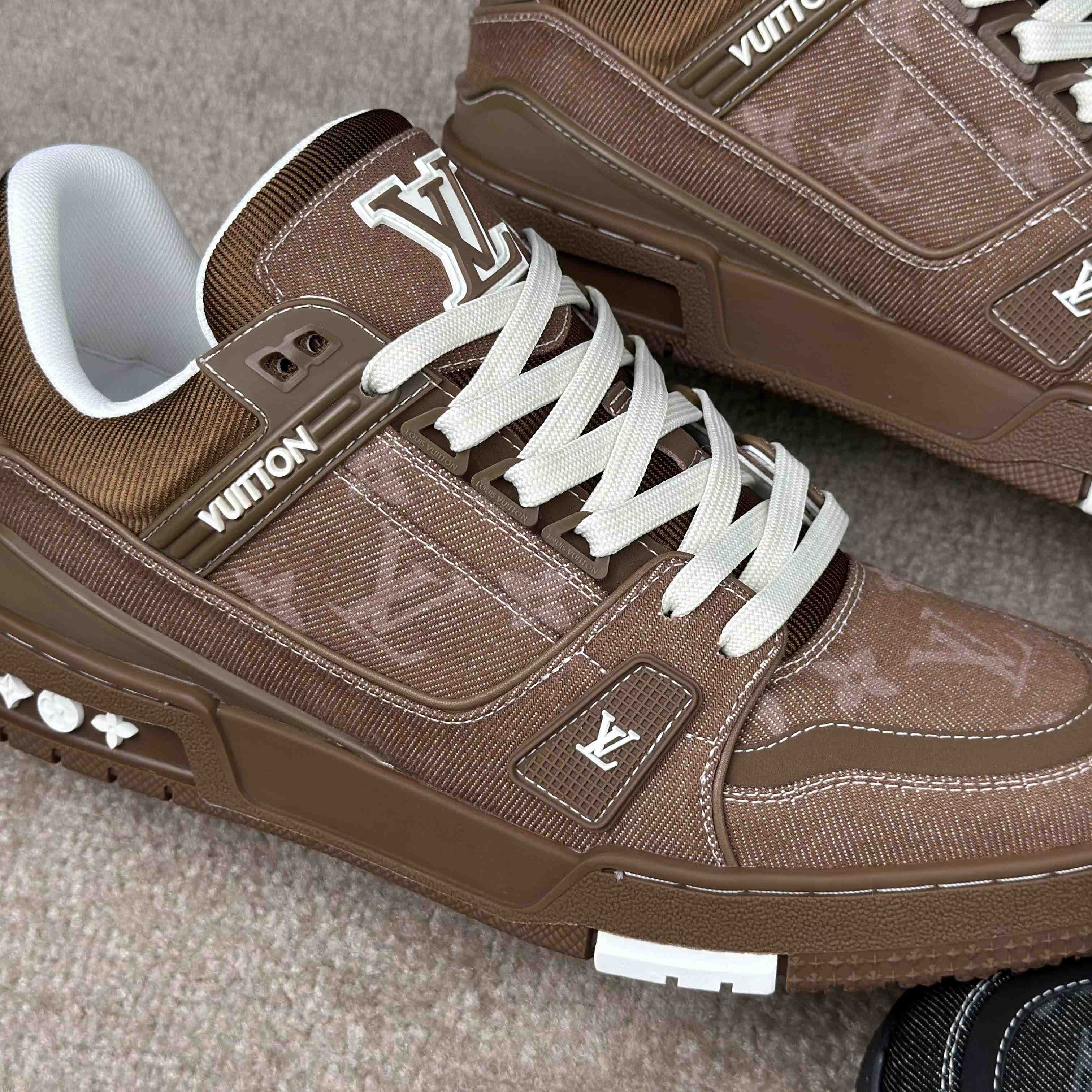 Louis Vuitton LV Trainer Sneaker   1AHT23 - DopestKickz
