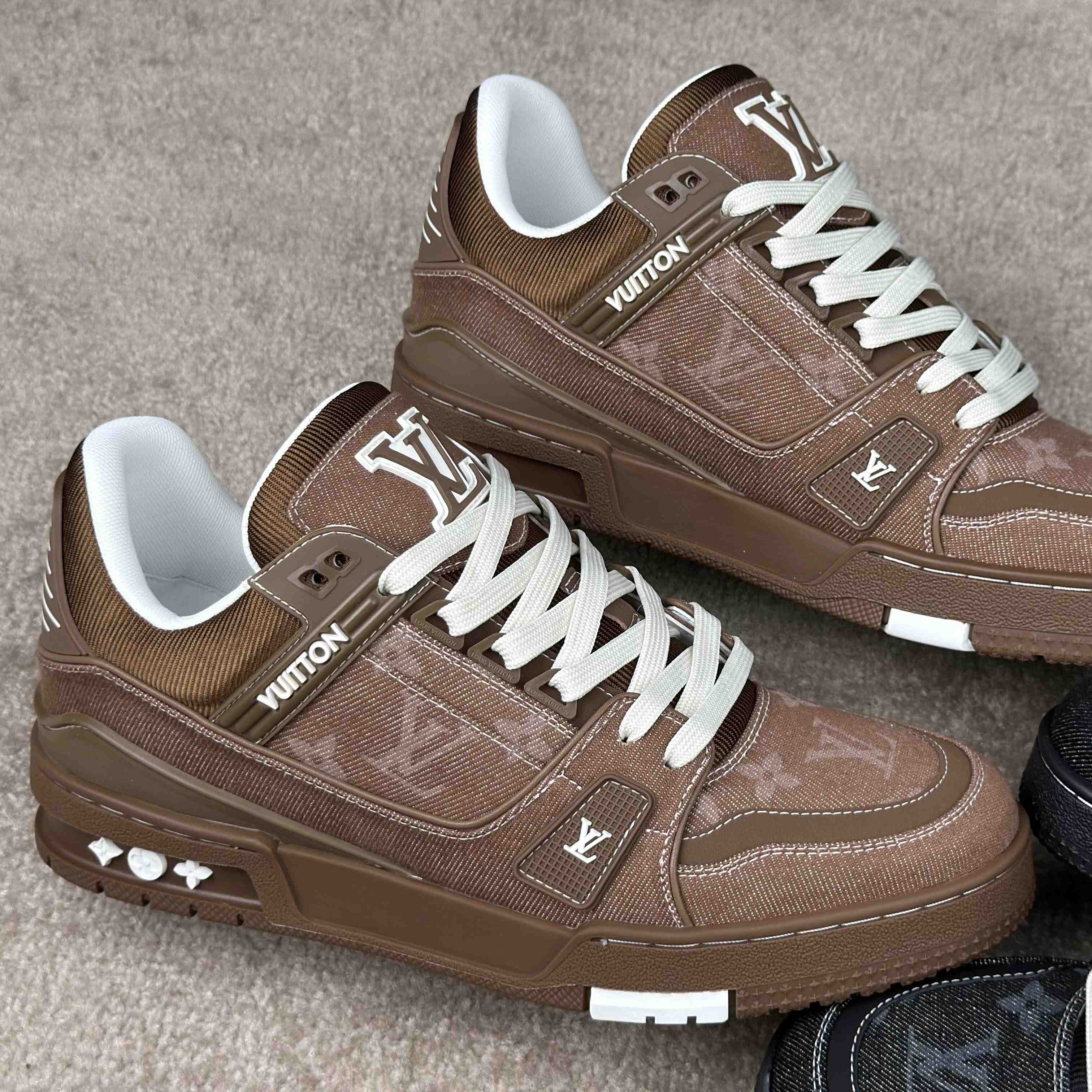 Louis Vuitton LV Trainer Sneaker   1AHT23 - DopestKickz