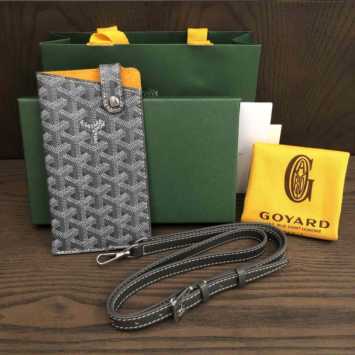 Goyard Montmartre GM Case - DopestKickz