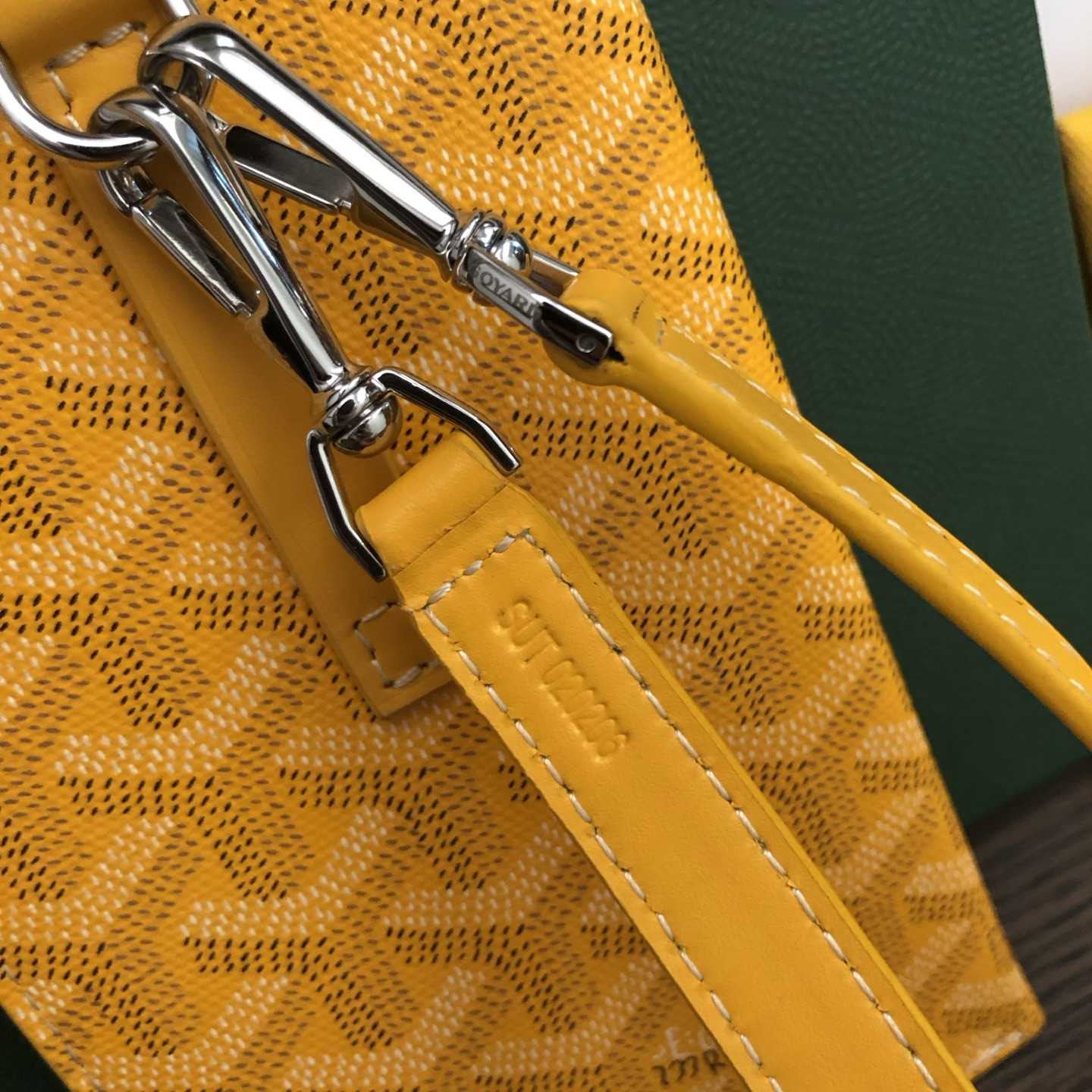 Goyard Montmartre GM Case - DopestKickz