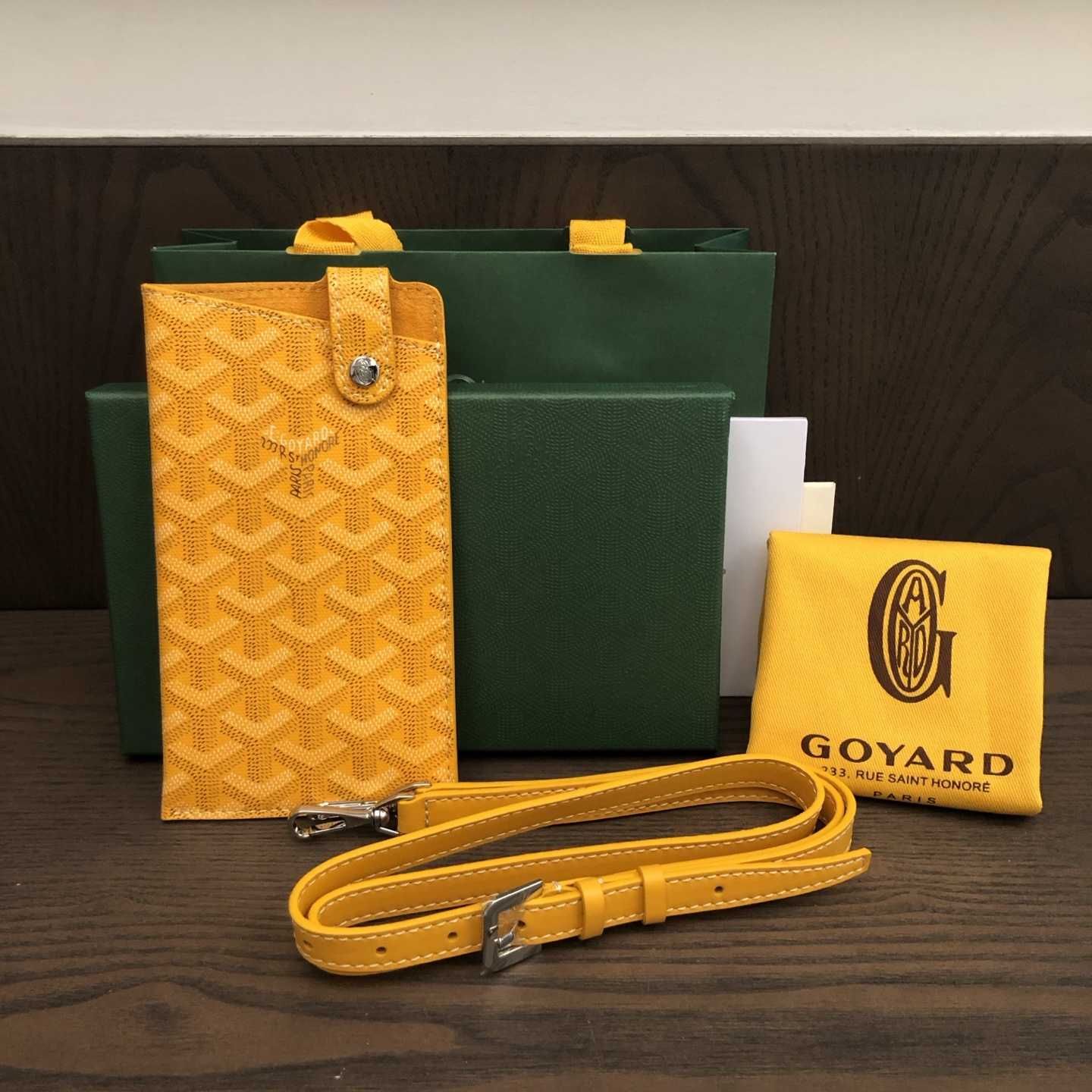 Goyard Montmartre GM Case - DopestKickz