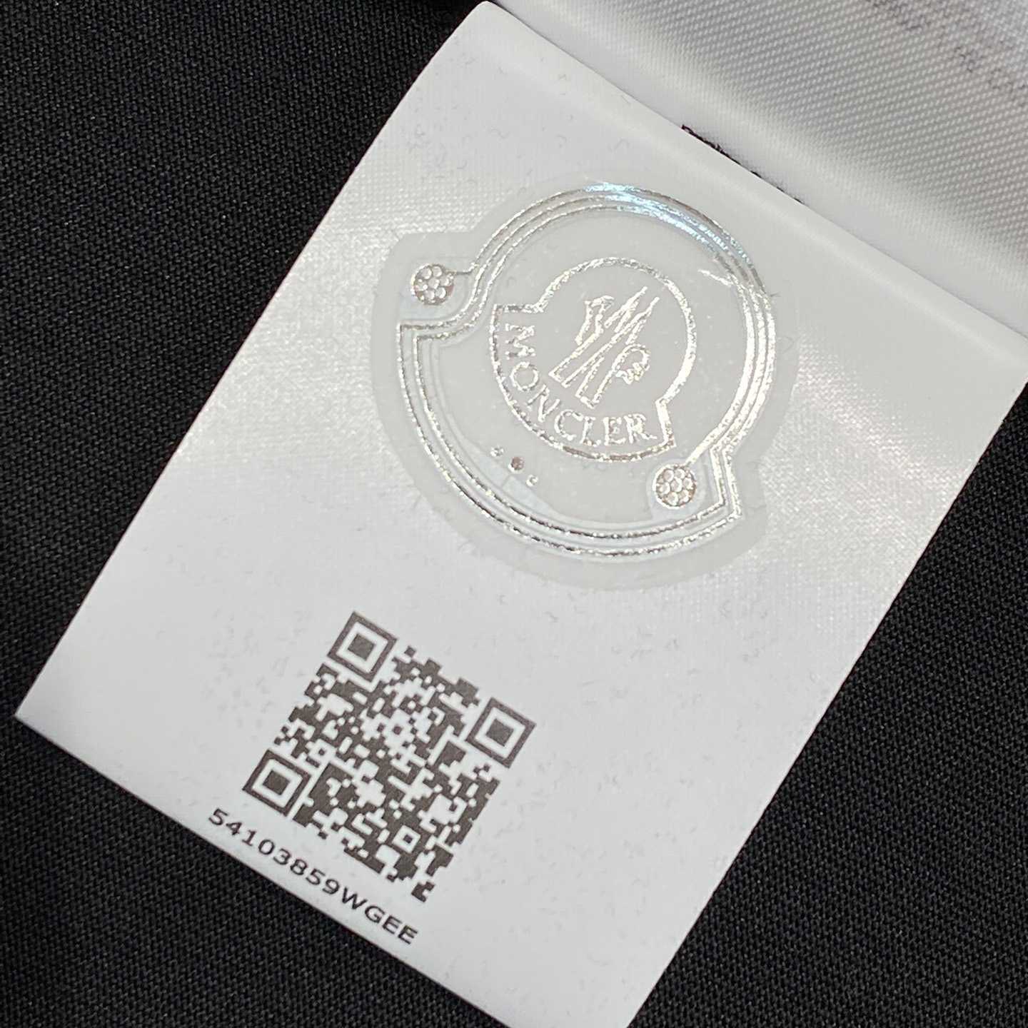 Moncler Varsity logo t-shirt - DopestKickz